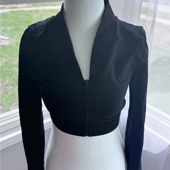Black Long Sleeve Cropped Jacket - Picture 1 of 5